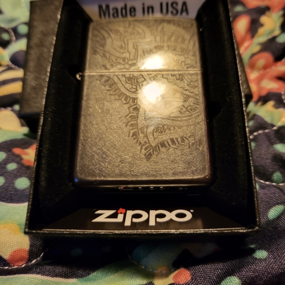 Zippo-NEW!!